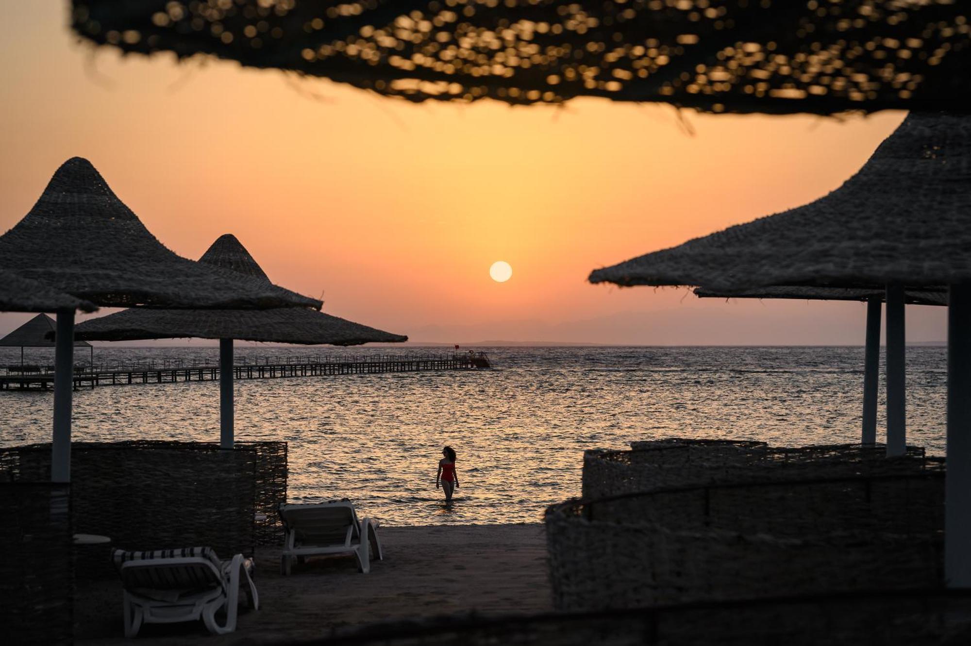 Iberotel Redsina Sharm el-Sheikh Exterior photo Sunset at the Dead Sea