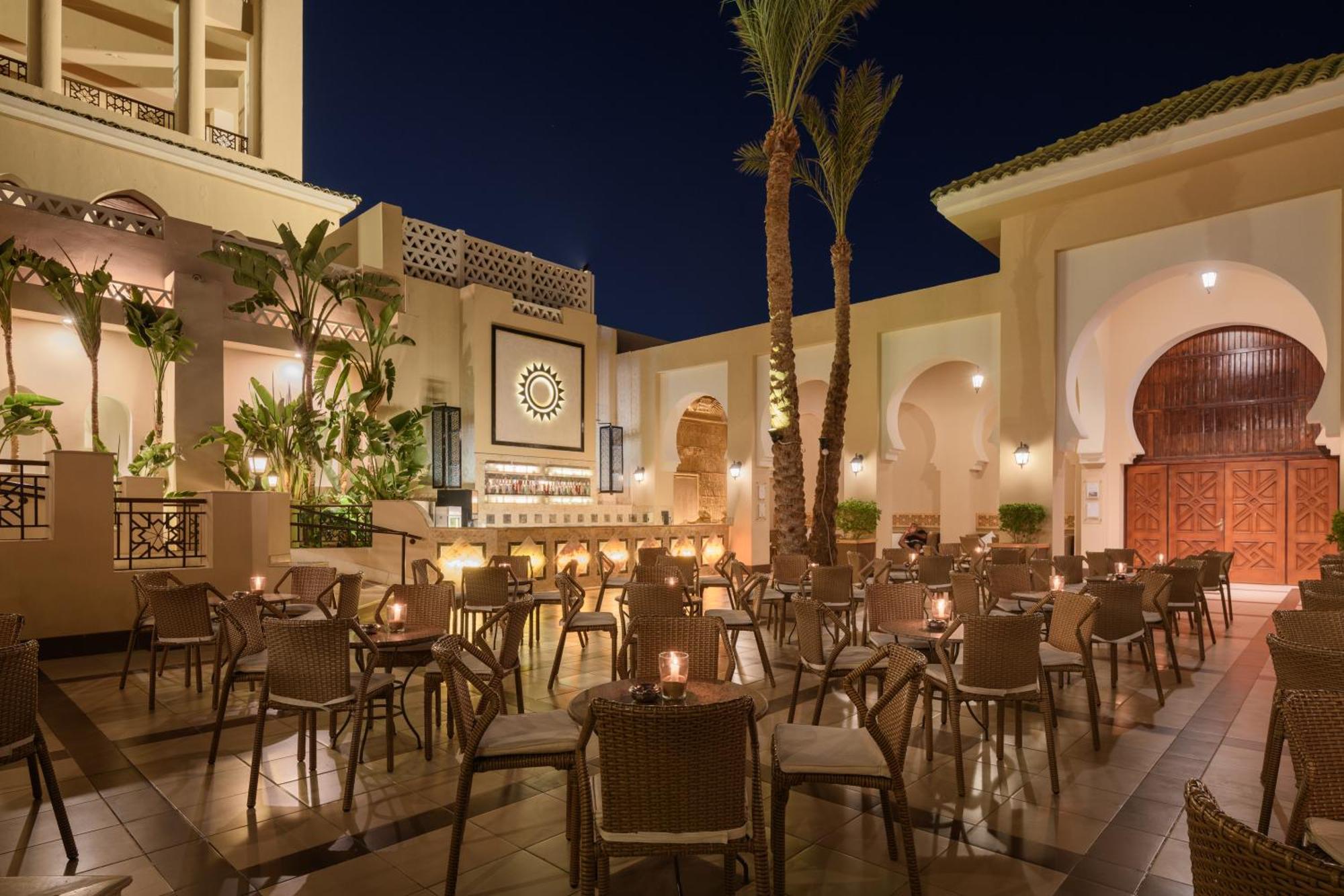 Iberotel Redsina Sharm el-Sheikh Exterior photo The hotel's courtyard